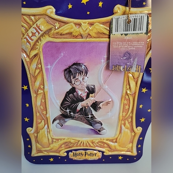 Harry Potter Sorcerer's Stone Tin Carry Case Collectible - Picture 3 of 8